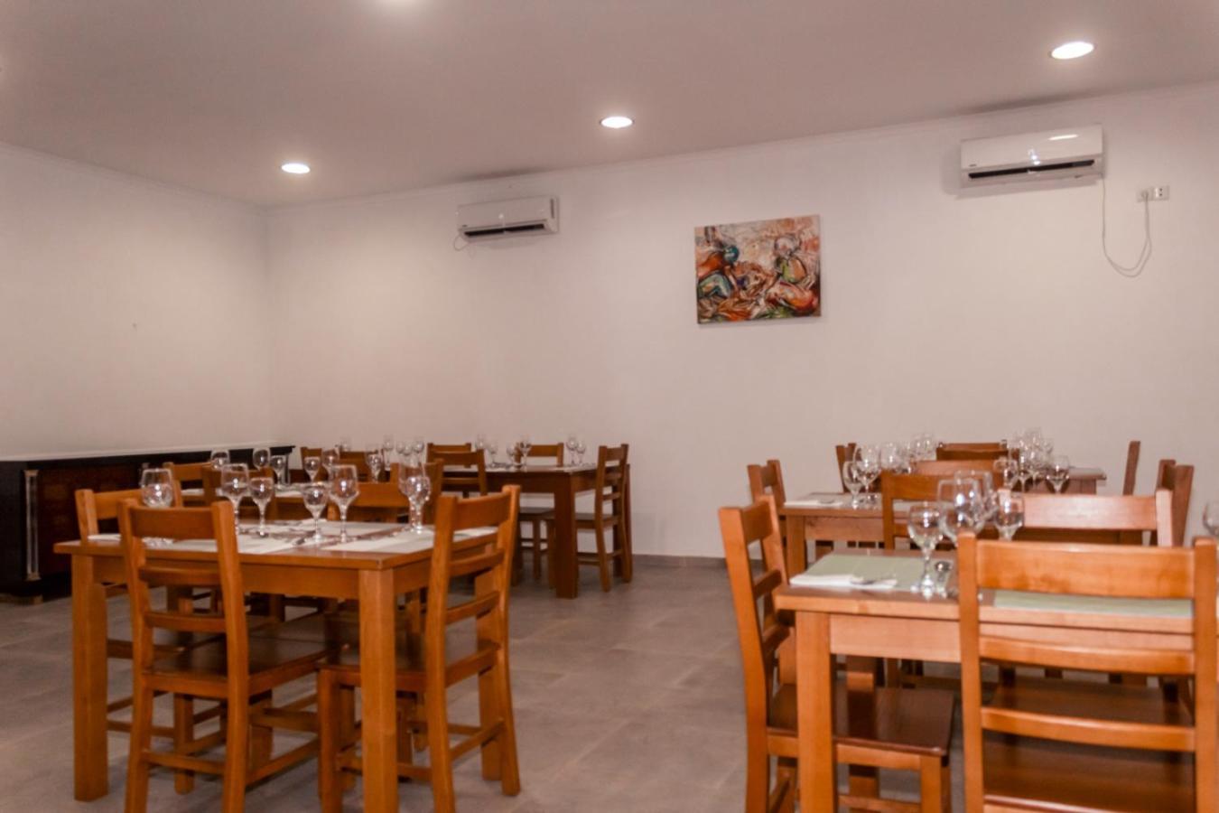 סאו טומה Hotel Vitoria מראה חיצוני תמונה