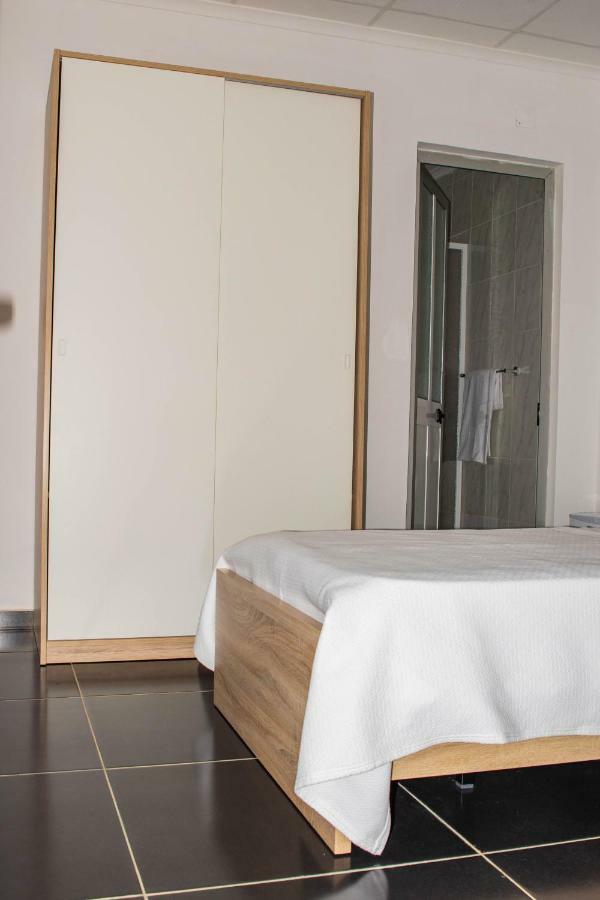 סאו טומה Hotel Vitoria מראה חיצוני תמונה