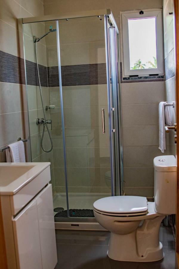 סאו טומה Hotel Vitoria מראה חיצוני תמונה