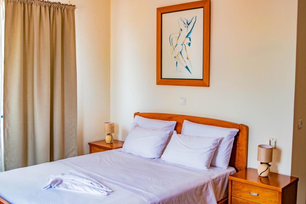 סאו טומה Hotel Vitoria מראה חיצוני תמונה